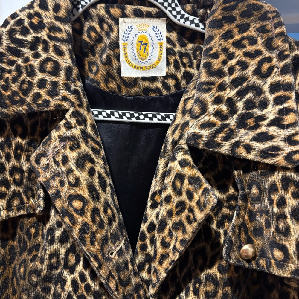 Vintage Leopard Print Women's Coat - Picture 8 of 9